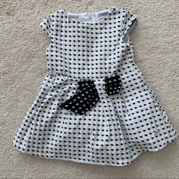 European brand black and white dress - Picture 1 of 3